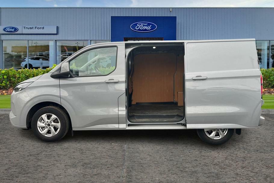 Ford Transit Custom 320 Limited L1 Swb Rwd 100Kw 65Kwh Low Roof WR26OFM Grey #5
