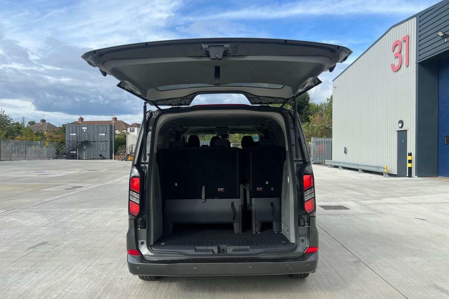 Ford Tourneo Custom 340 Titanium L1 Swb 9 Seat Minibus Fwd 2.5 Ph #6