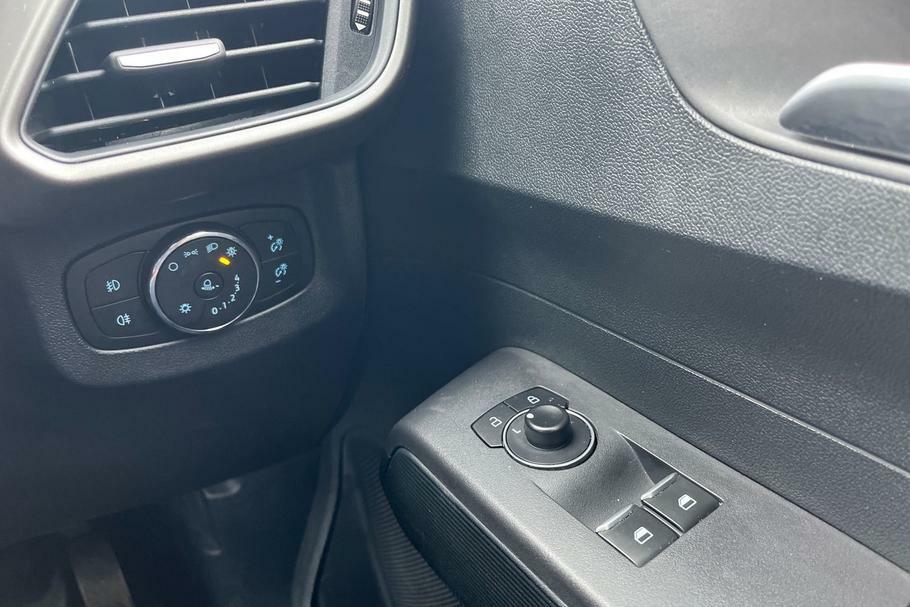 Ford Transit Courier 1.0 Ecoboost Leader Panel Van Sw #21