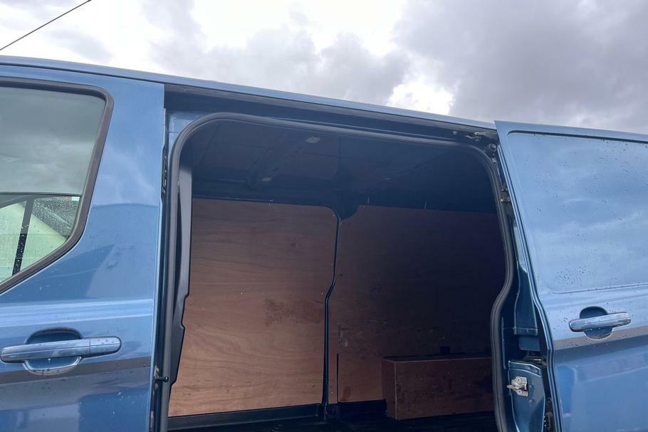 Ford Transit Custom 310 Sport L2 Lwb Fwd 2.0 Tdci 170Ps Low Roof Blue #4