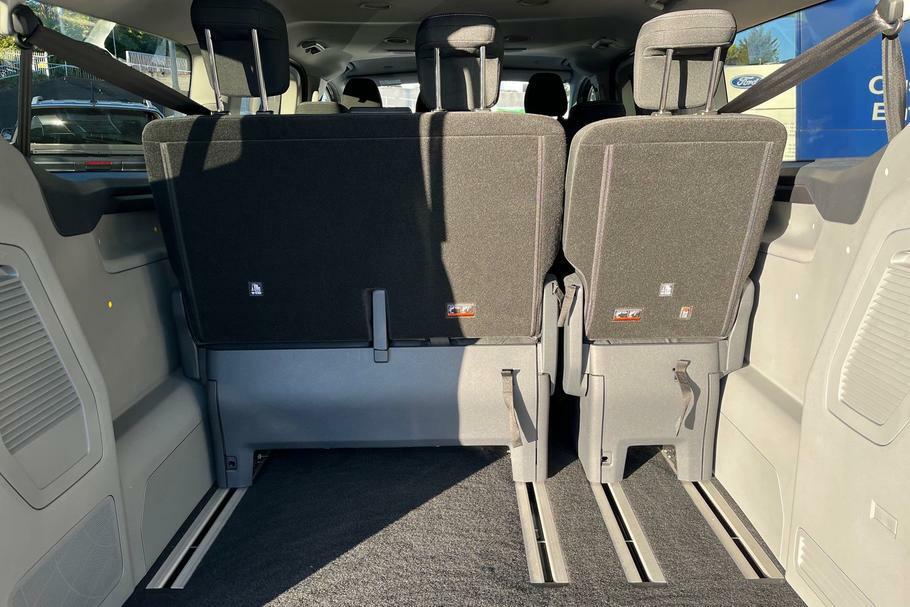 Ford Tourneo Custom 340 Titanium L2 Lwb 9 Seat Minibus Fwd 2.5 Ph Black #4