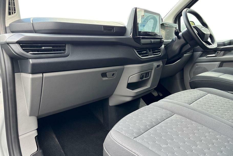 Ford Tourneo Custom 340 Titanium L2 Lwb 9 Seat Minibus Fwd 2.5 Ph Silver #3