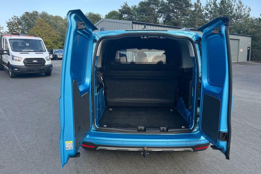 Ford Transit Connect 240 Active L1 Swb Flexcab 1.5 Ecoboost Phev 1 Blue #6