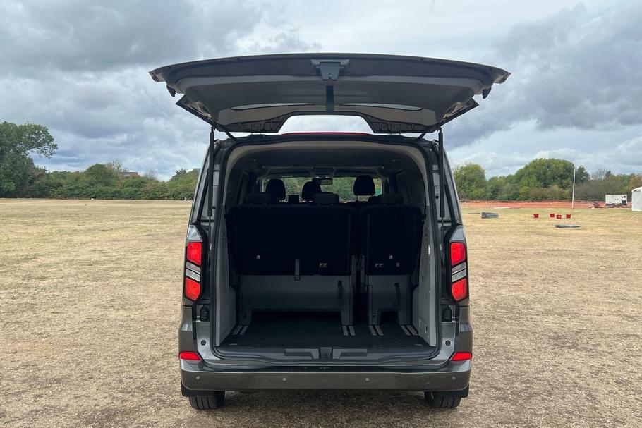 Ford Tourneo Custom 340 Titanium L2 Lwb 9 Seat Minibus Fwd 2.5 Ph #6