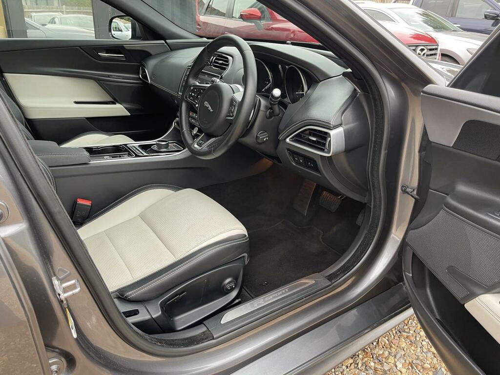 Jaguar XE 2.0D R-sport Saloon Euro 6 S S Grey #4