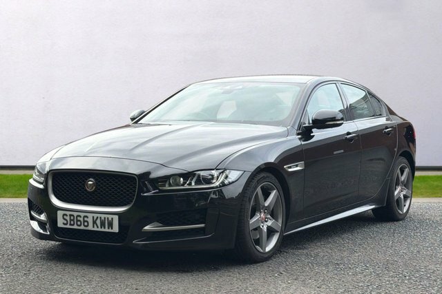 Jaguar XE R-sport Saloon Black #5