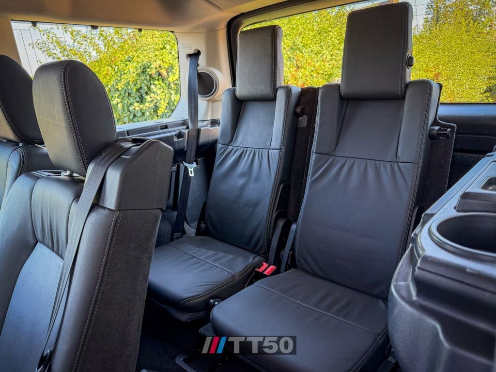 Land Rover Discovery 4 Se Tech Black #33