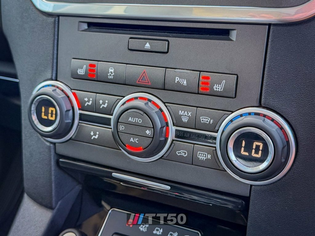 Land Rover Discovery 4 Se Tech Black #31