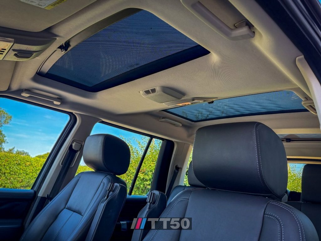 Land Rover Discovery 4 Se Tech Black #23