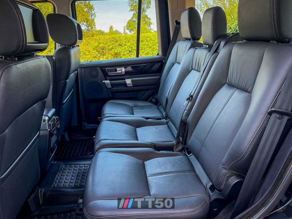 Land Rover Discovery 4 Se Tech Black #38