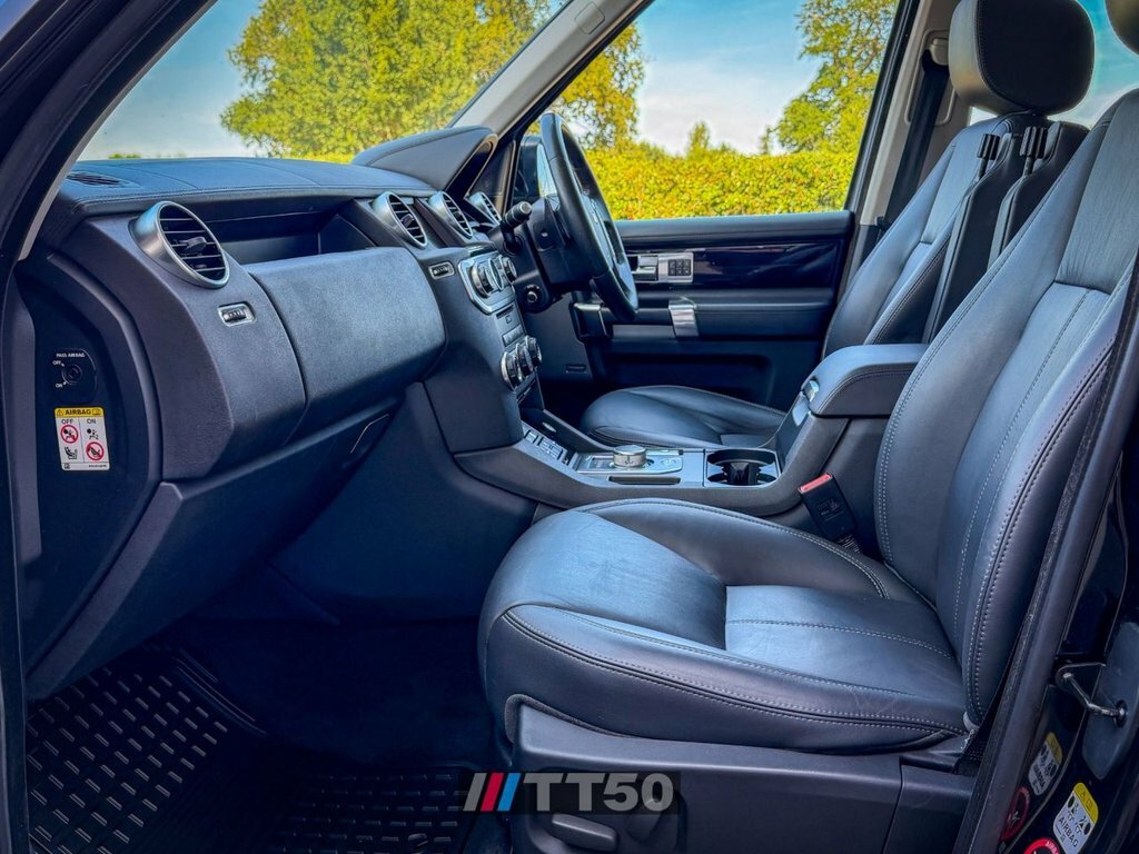 Land Rover Discovery 4 Se Tech Black #37