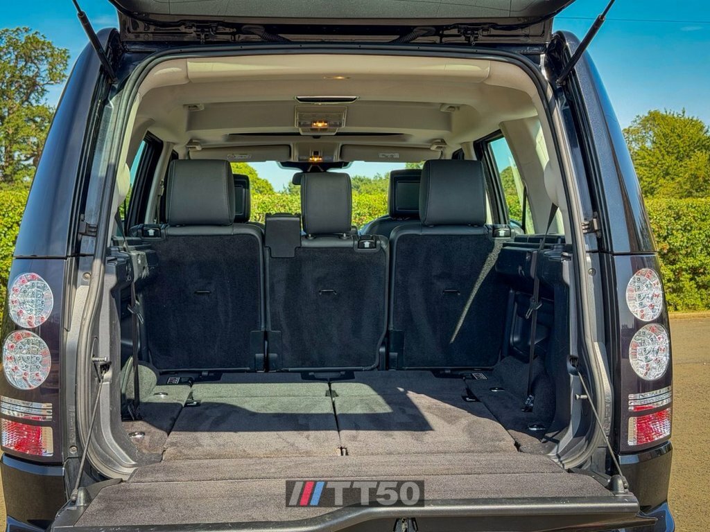 Land Rover Discovery 4 Se Tech Black #36