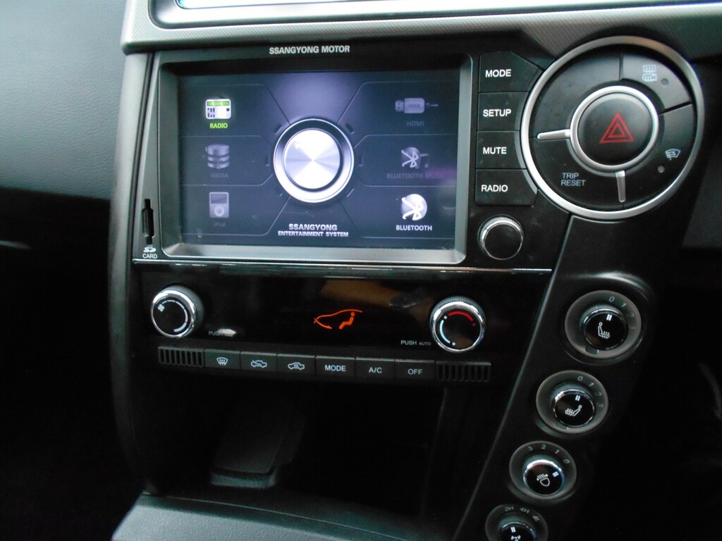 SsangYong Musso Se Black #11