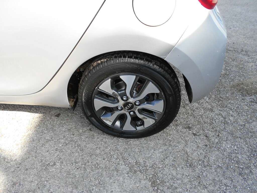 Kia Picanto 1.25 Chilli Red #22
