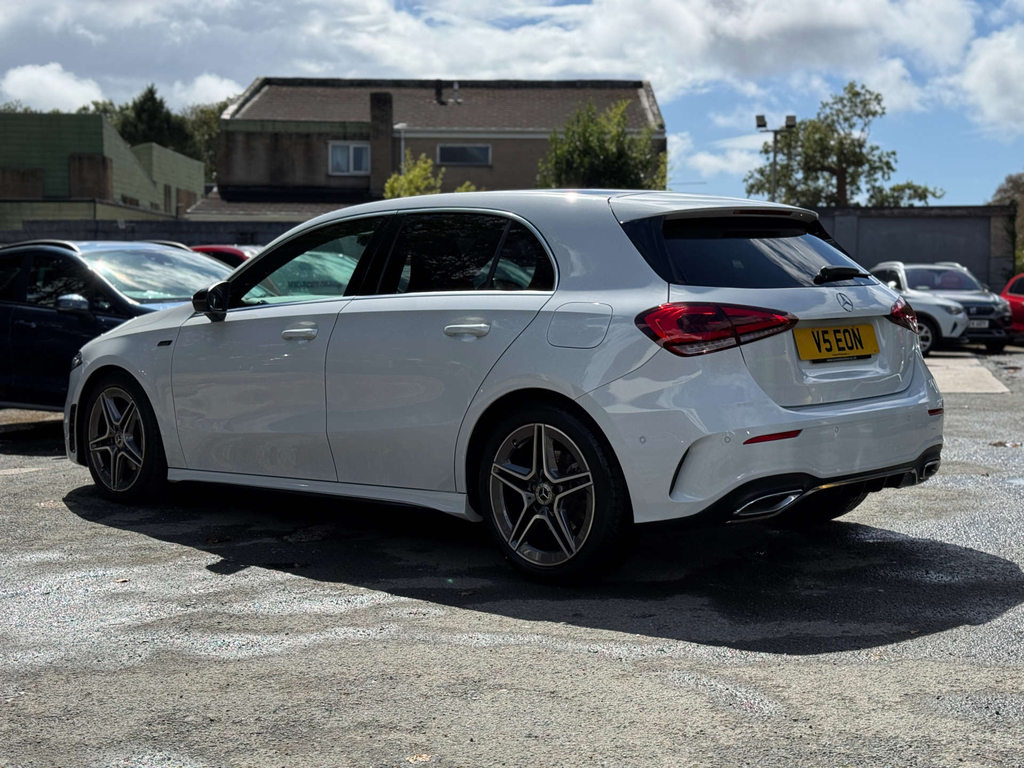 Mercedes-Benz A Class 1.3L Amg Line Executive 7G-dct White #5