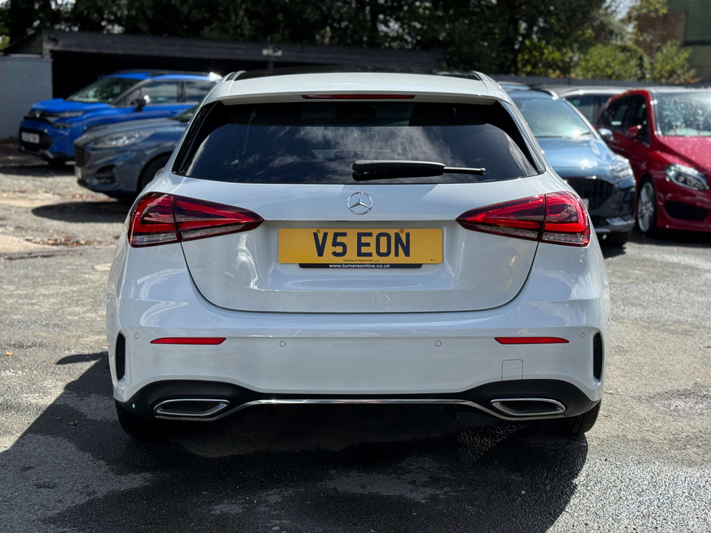 Mercedes-Benz A Class 1.3L Amg Line Executive 7G-dct White #6