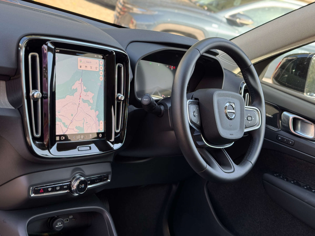 Volvo XC40 2.0L B4 Mhev Ultra Dark Dct WD74JGZ Grey #2