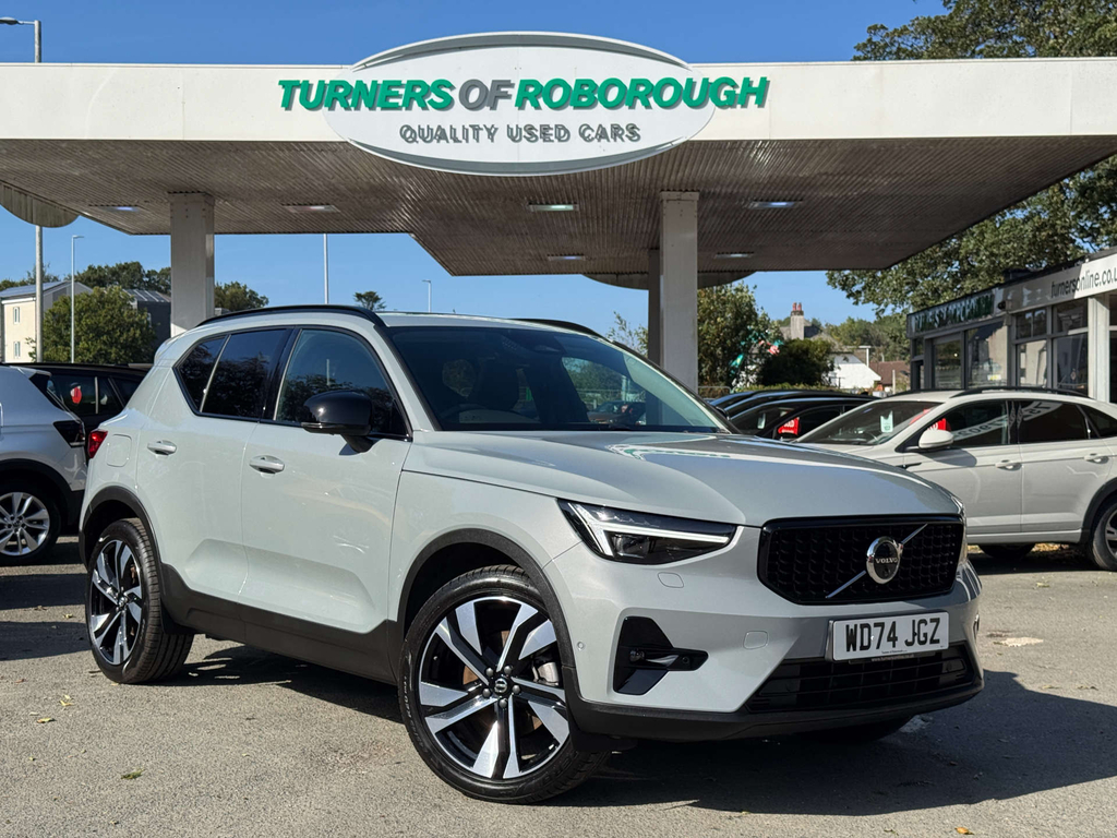 Volvo XC40 2.0L B4 Mhev Ultra Dark Dct WD74JGZ Grey