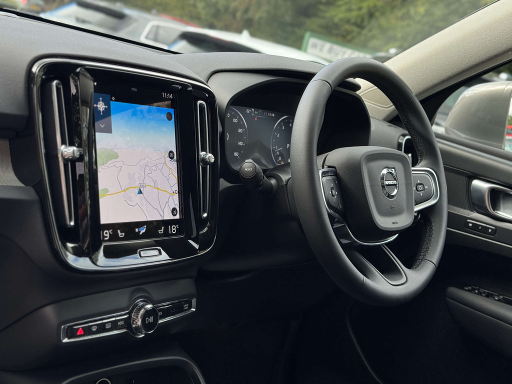 Volvo XC40 2.0L B4 Mhev Inscription Pro Grey #2