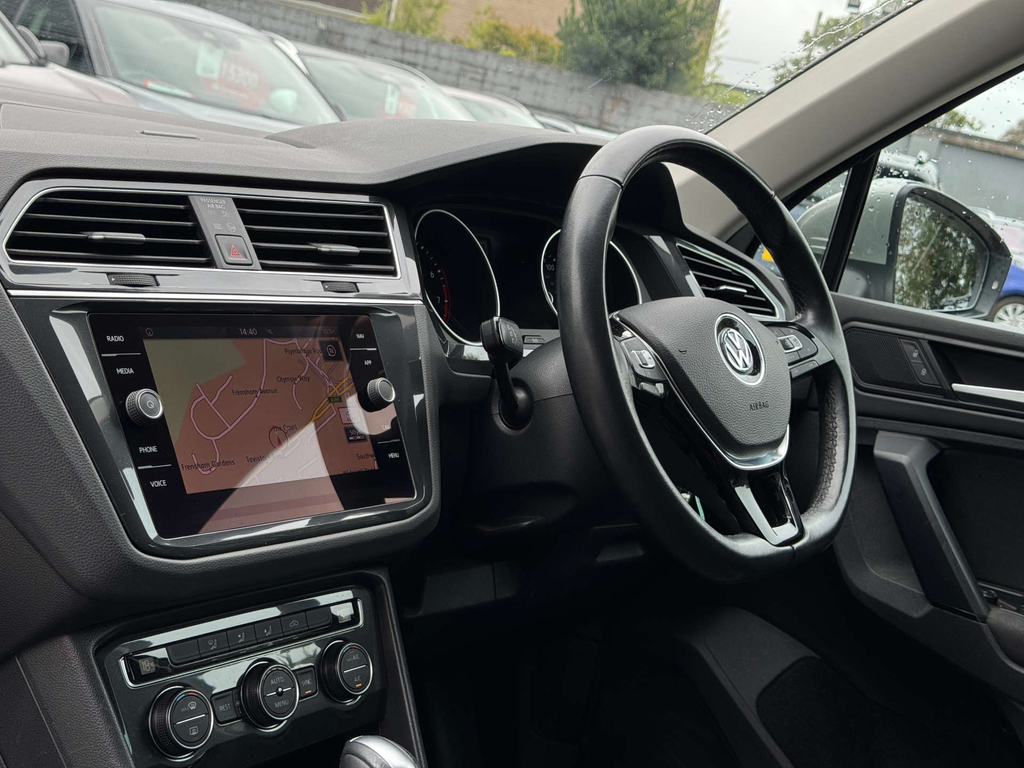 Volkswagen Tiguan 1.5L Evo Match Dsg Silver #2