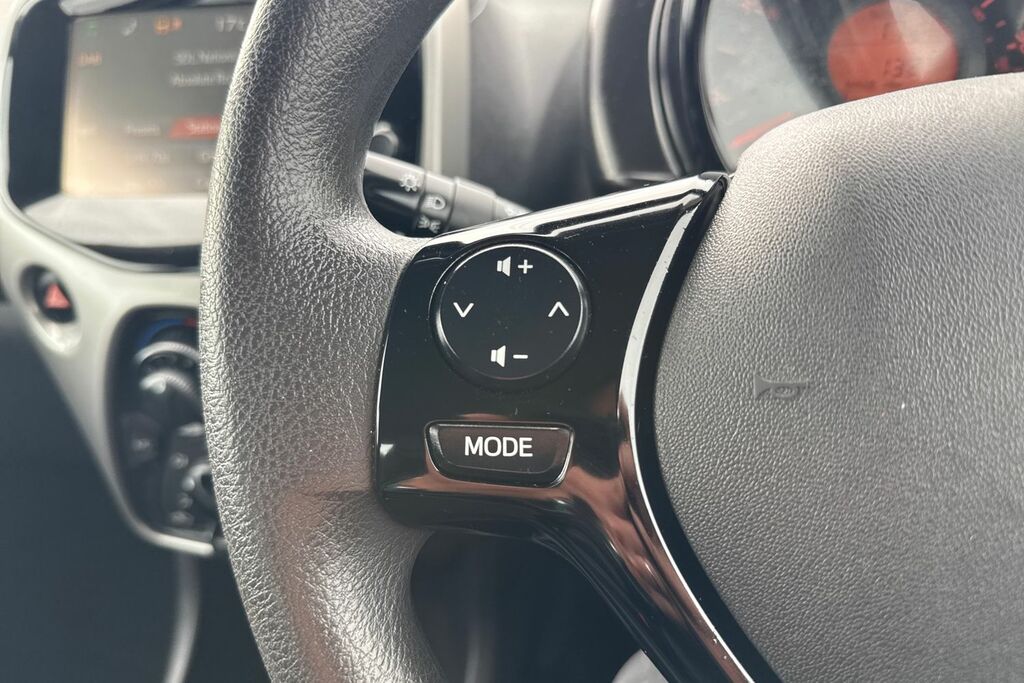 Peugeot 108 Active Black #15