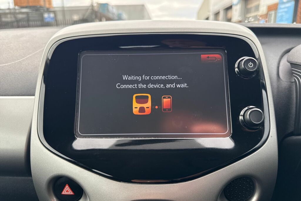 Peugeot 108 Active Black #23