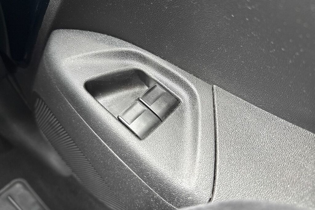 Peugeot 108 Active Black #20