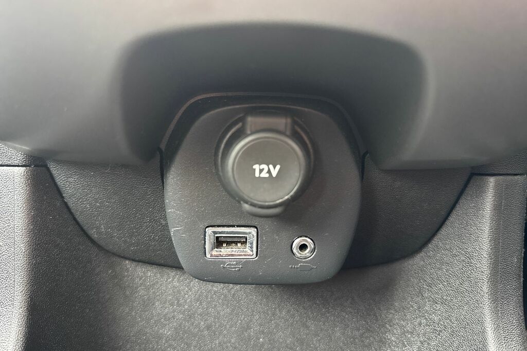 Peugeot 108 Active Black #27