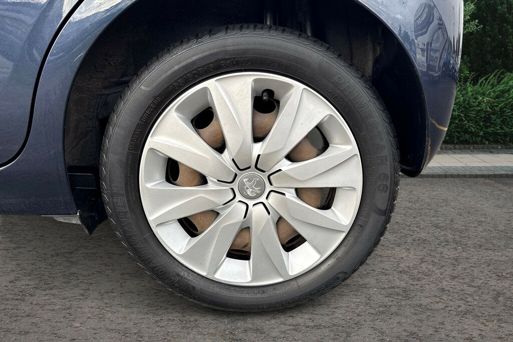 Peugeot 108 Active Black #3