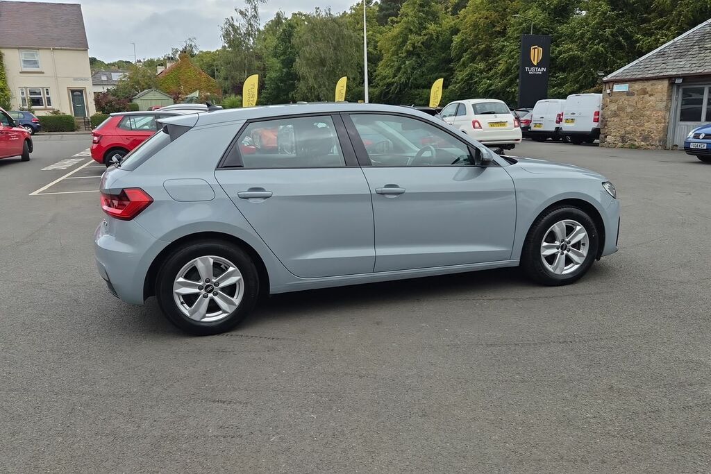 Audi A1 Petrol White #37