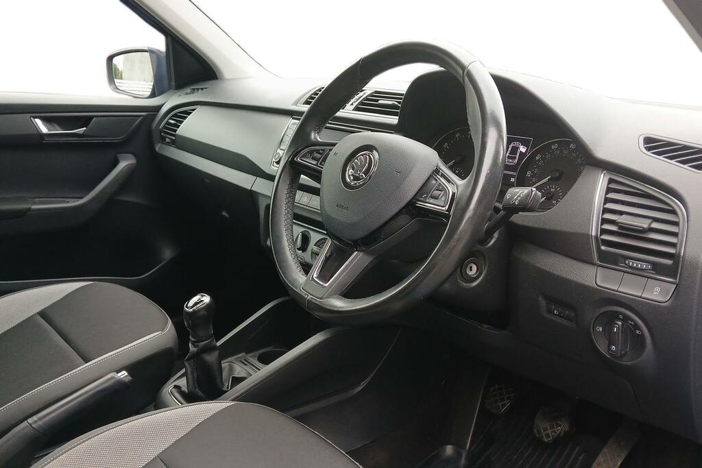 Skoda Fabia Hatchback Blue #2