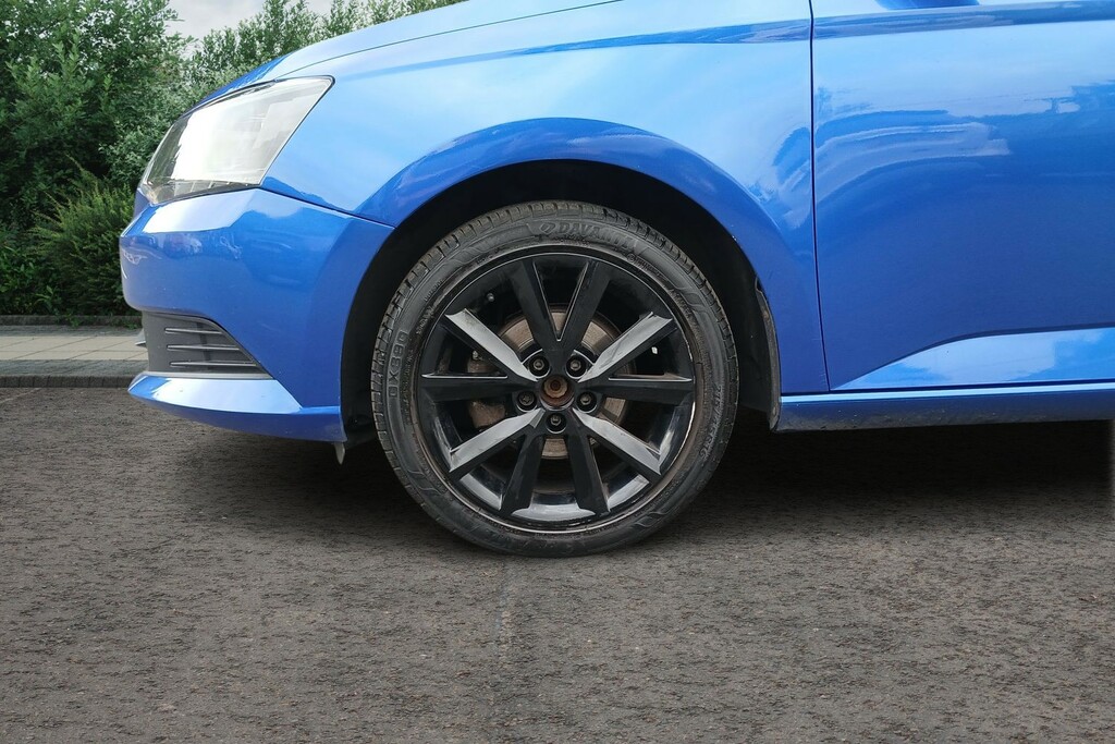 Skoda Fabia Hatchback Blue #3