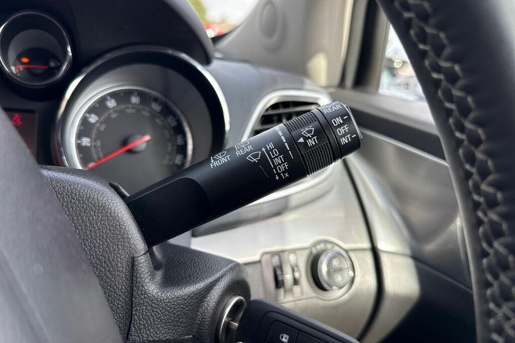 Vauxhall Mokka Hatchback Black #18