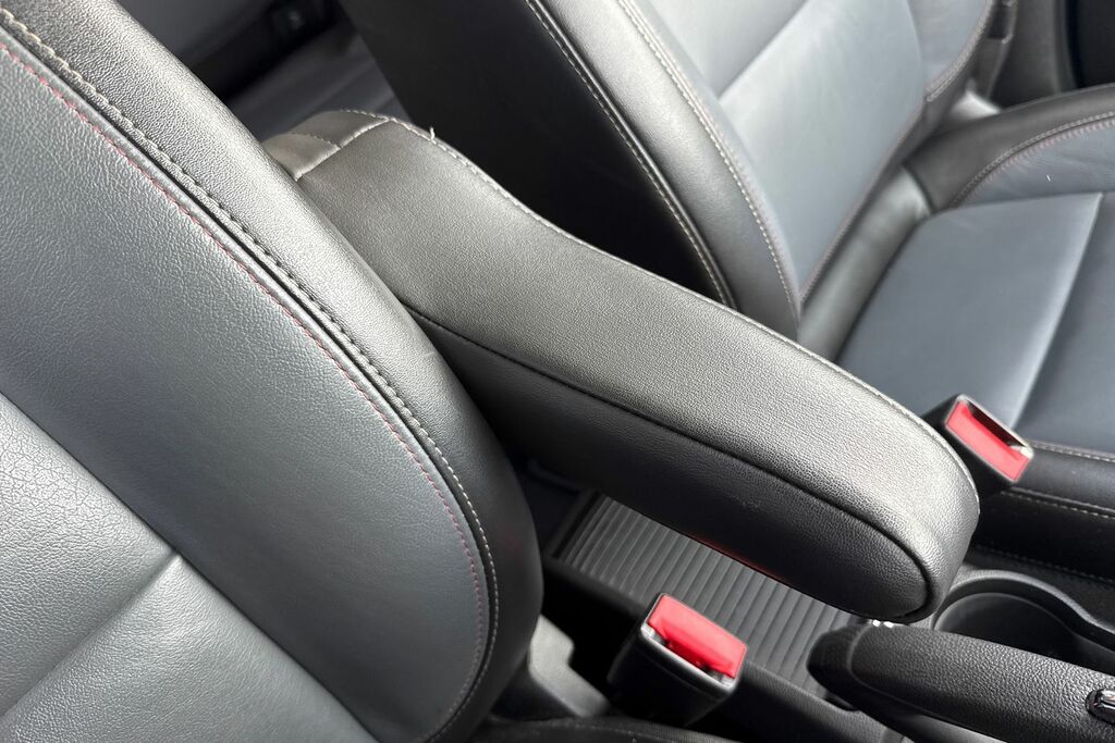 Vauxhall Mokka Hatchback Black #34