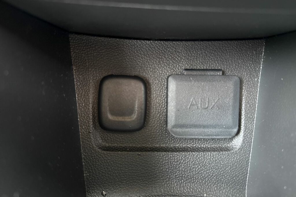 Vauxhall Mokka Hatchback Black #32
