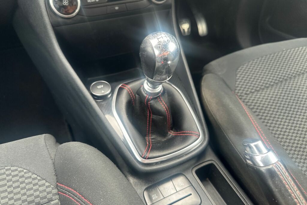 Ford Fiesta Hatchback Silver #14