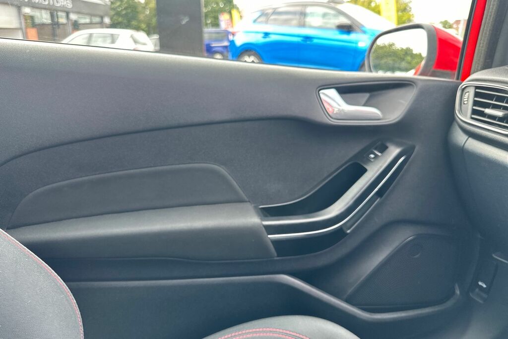 Ford Fiesta Hatchback Silver #24