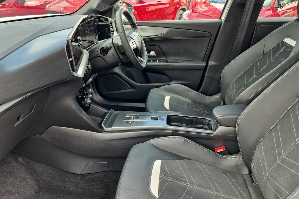 Vauxhall Mokka Ultimate White #40