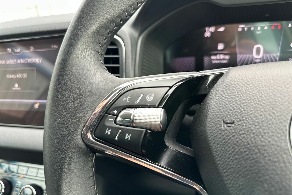 Skoda Karoq Se L Blue #15