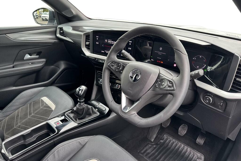 Vauxhall Mokka Vauxhall Mokka 1.2 Turbo Ultimate Suv Petro... White #2