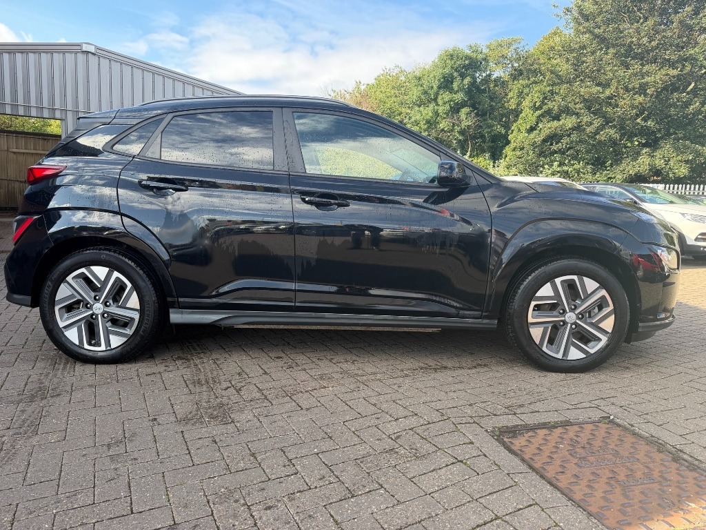 Hyundai Kona Premium Black #3