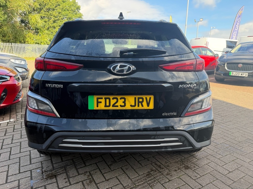 Hyundai Kona Premium Black #4