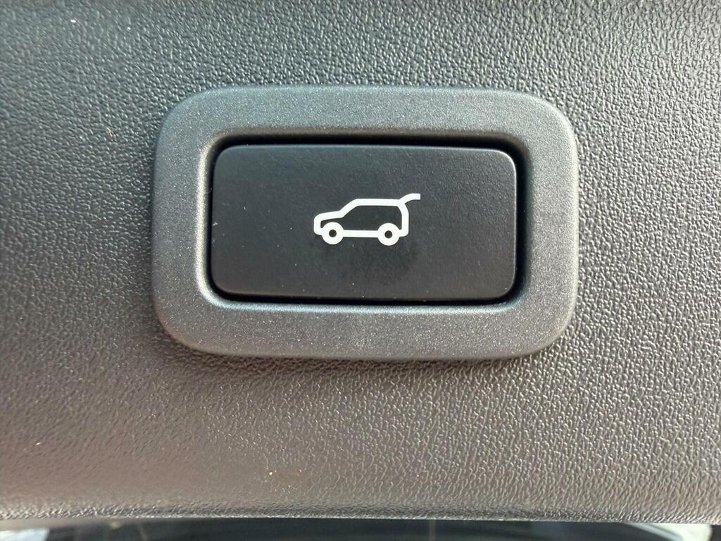Jaguar XF  Black #28