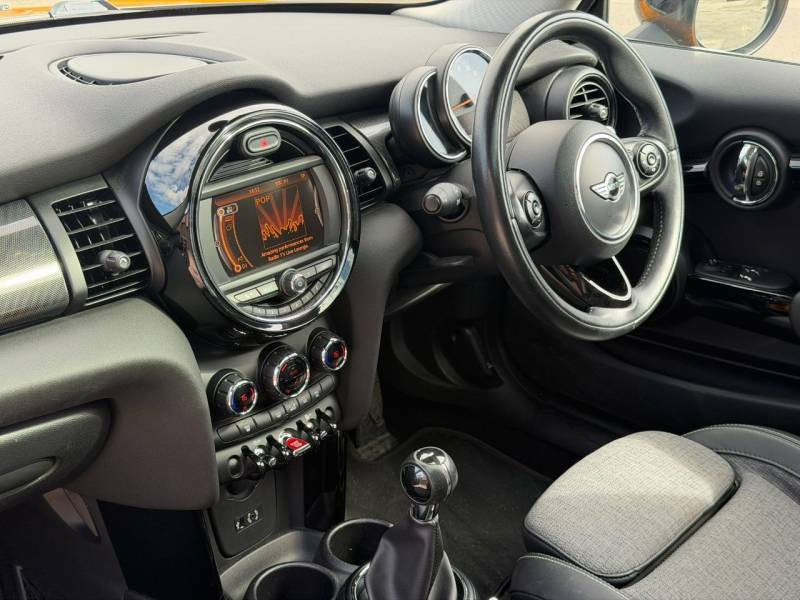 Mini Hatch 1.5 Cooper Orange #4