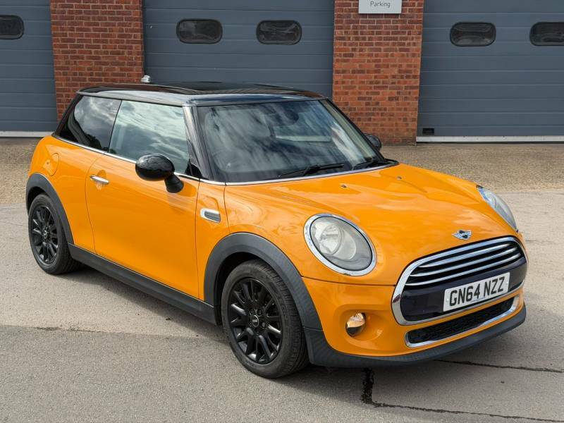 Mini Hatch 1.5 Cooper Orange