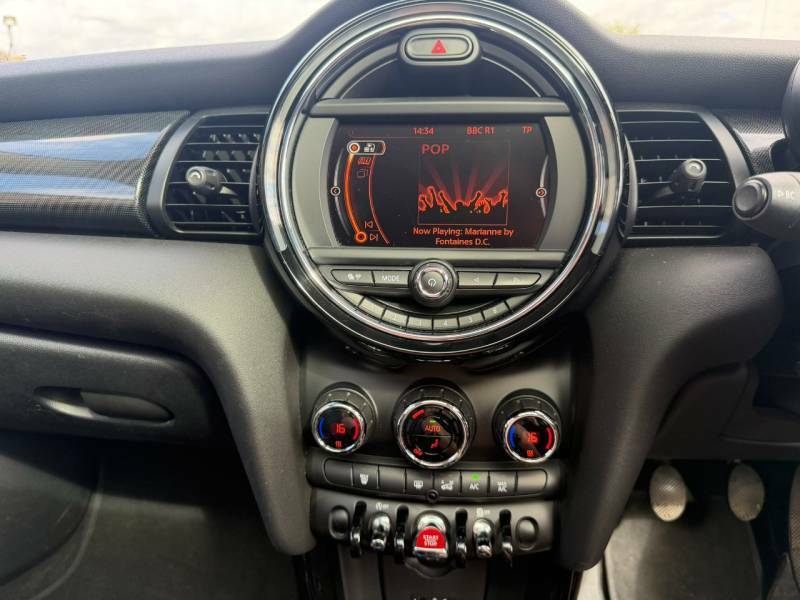 Mini Hatch 1.5 Cooper D Hatchback Euro 6 S Green #20