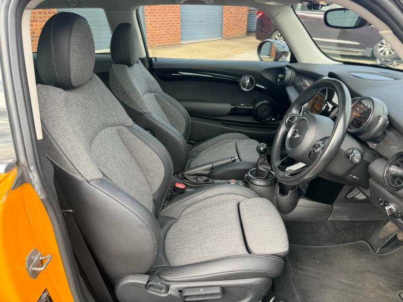 Mini Hatch 1.5 Cooper D Hatchback Euro 6 S Green #14