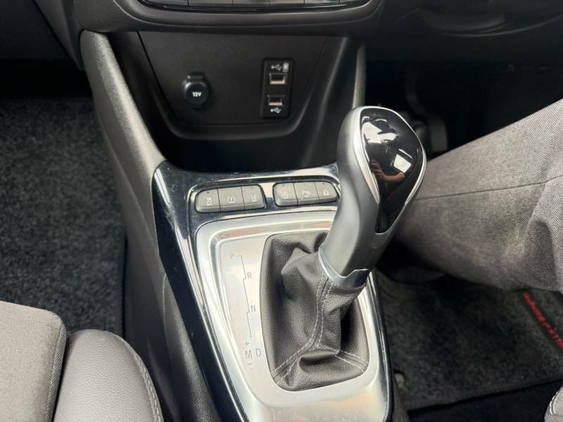Vauxhall Crossland Hatchback Ultimate Silver #19