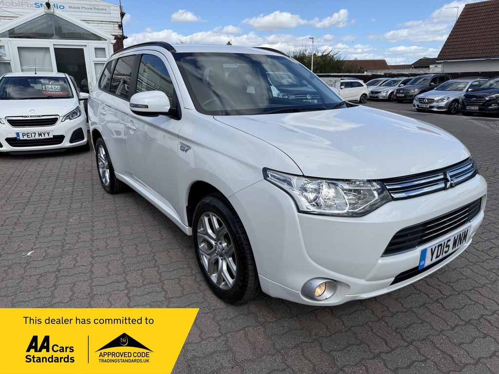 Mitsubishi Outlander 2.0H 12Kwh Gx3h Cvt 4Wd Euro 5 Ss White