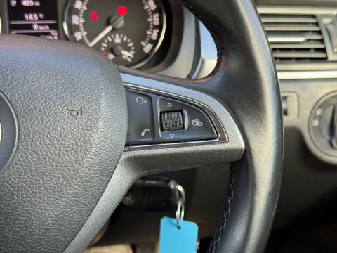 Skoda Rapid Spaceback Spaceback 1.2 Tsi White #25